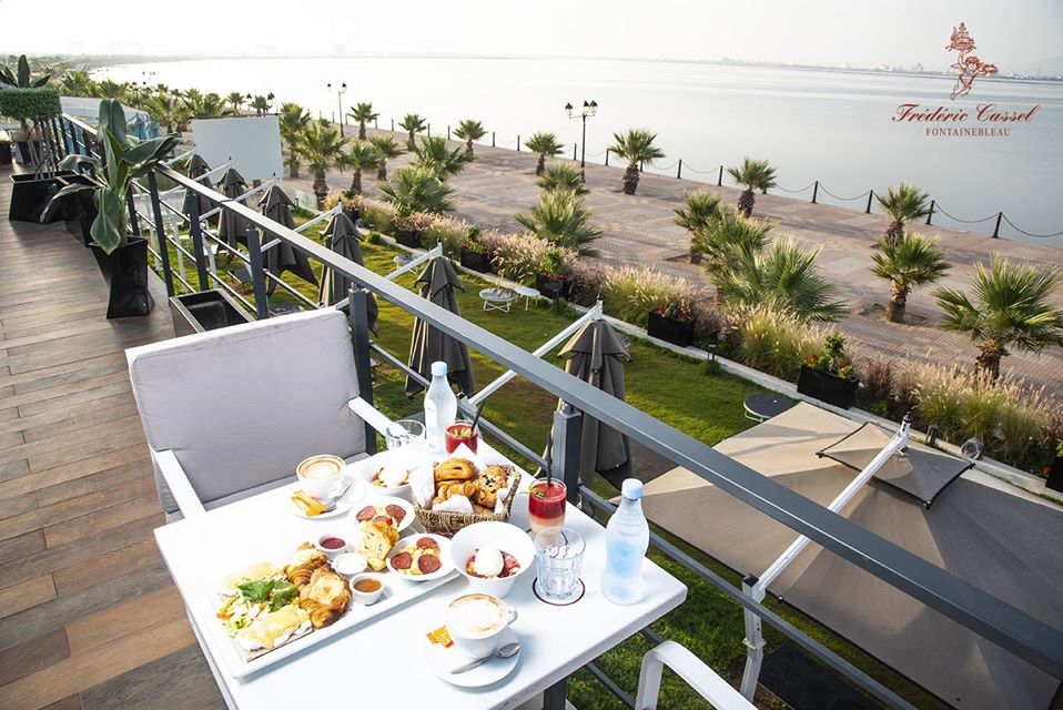 L'instantm Petitsdéjeuners Les terrasses avec vue sur mer à Tunis
